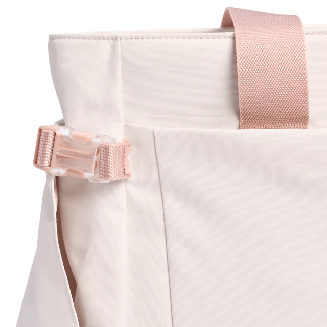 The Vitalize™ Macro Tote Çanta 26.1 LT